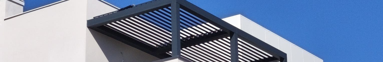 Pérgola bioclimática Atlante de dos módulos con motores independientes