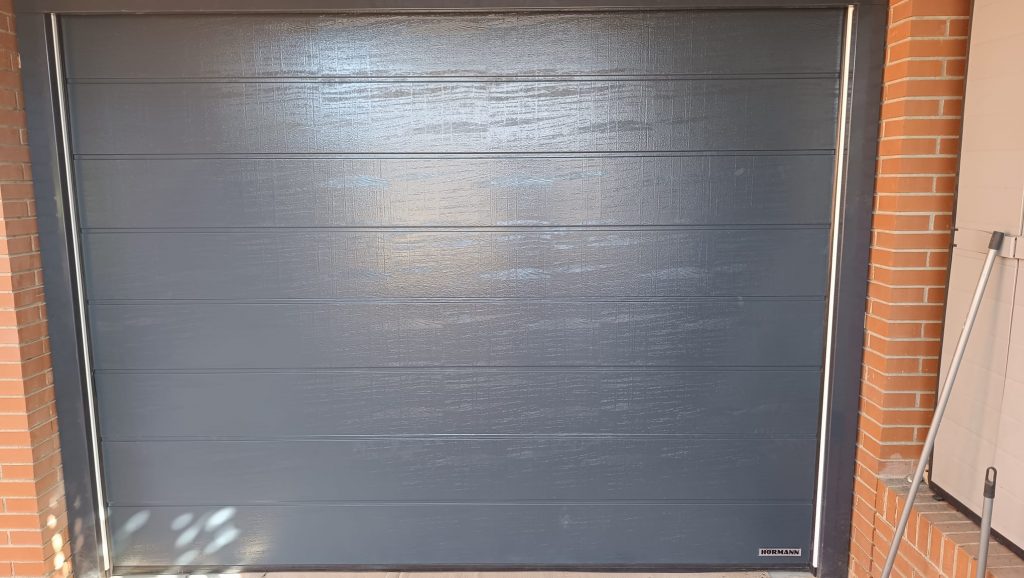 puerta seccional Hörmann LPU 42
