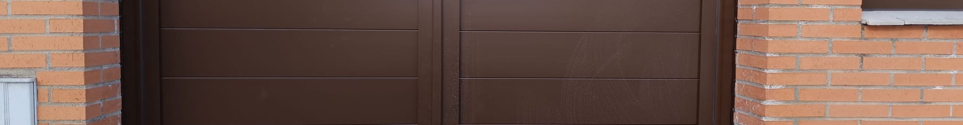 Instalaciones reales de puertas de aluminio soldado modelo Segovia