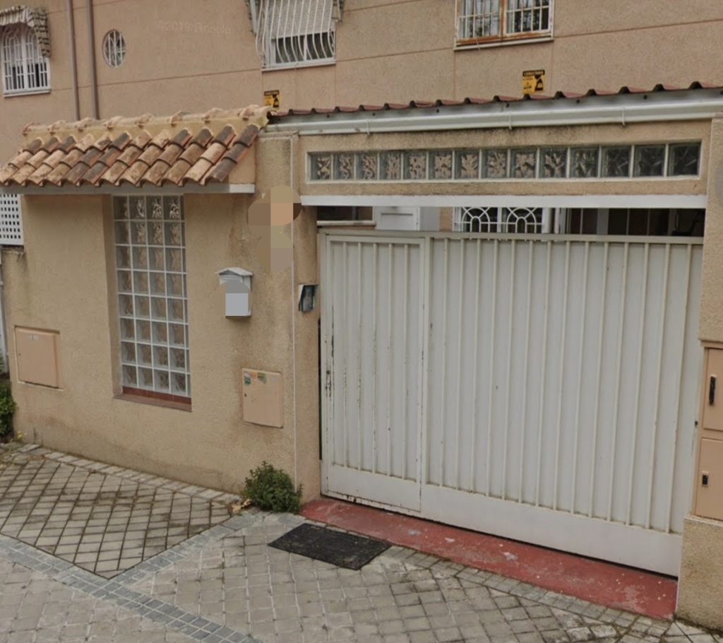 ANTES puerta seccional Hörmann en Rivas Vaciamadrid